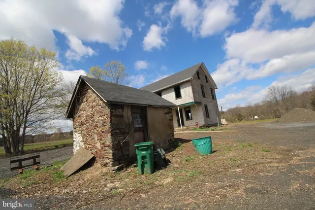 $1,650,000 | 12 Lynnbrook Drive, Lambertville, NJ 08530