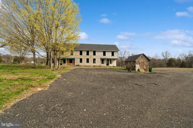 $1,650,000 | 12 Lynnbrook Drive, Lambertville, NJ 08530