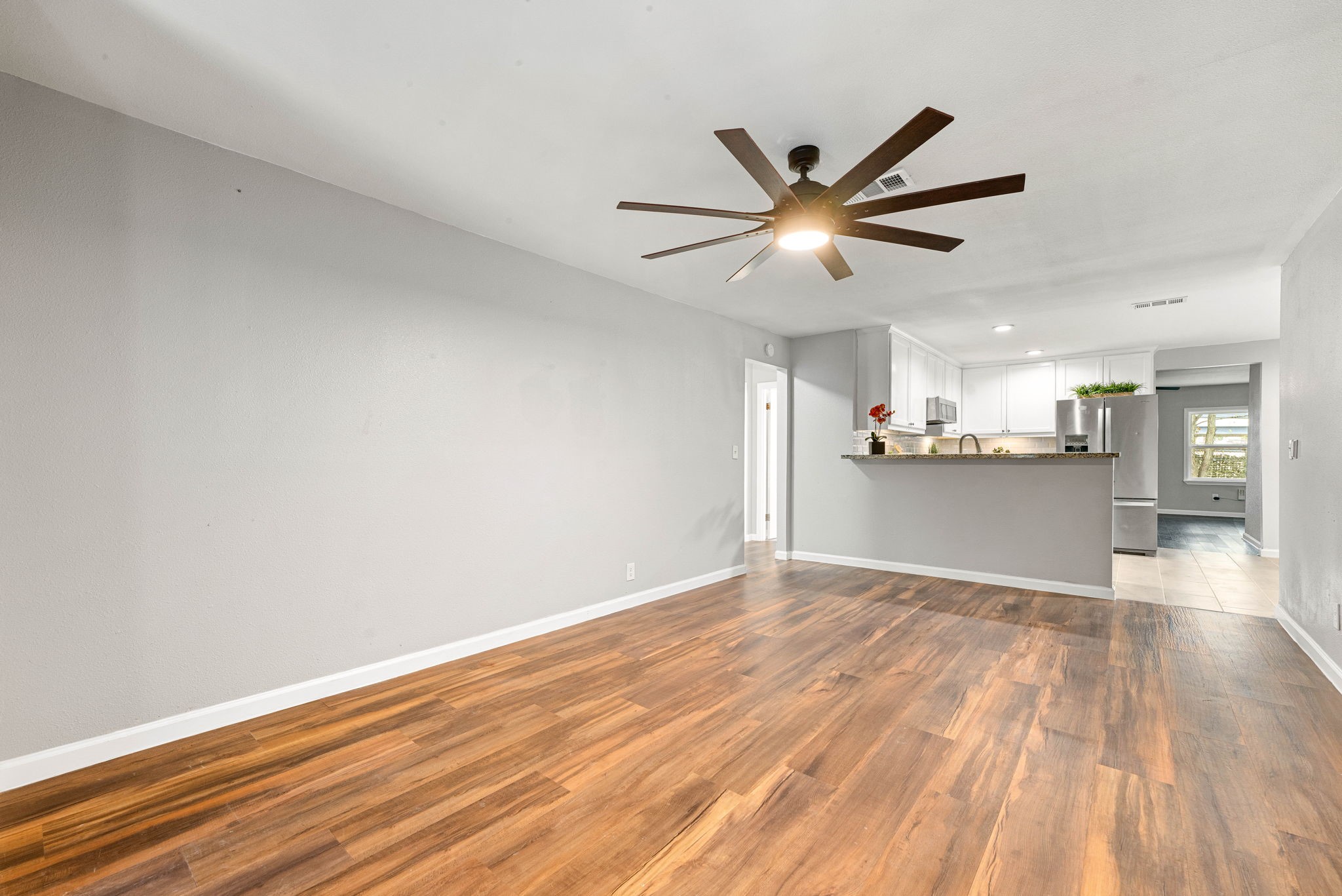 7630 Lady Street Houston, TX 77021 - Photo 11 of 32 Wood Floors in Family and Game room!