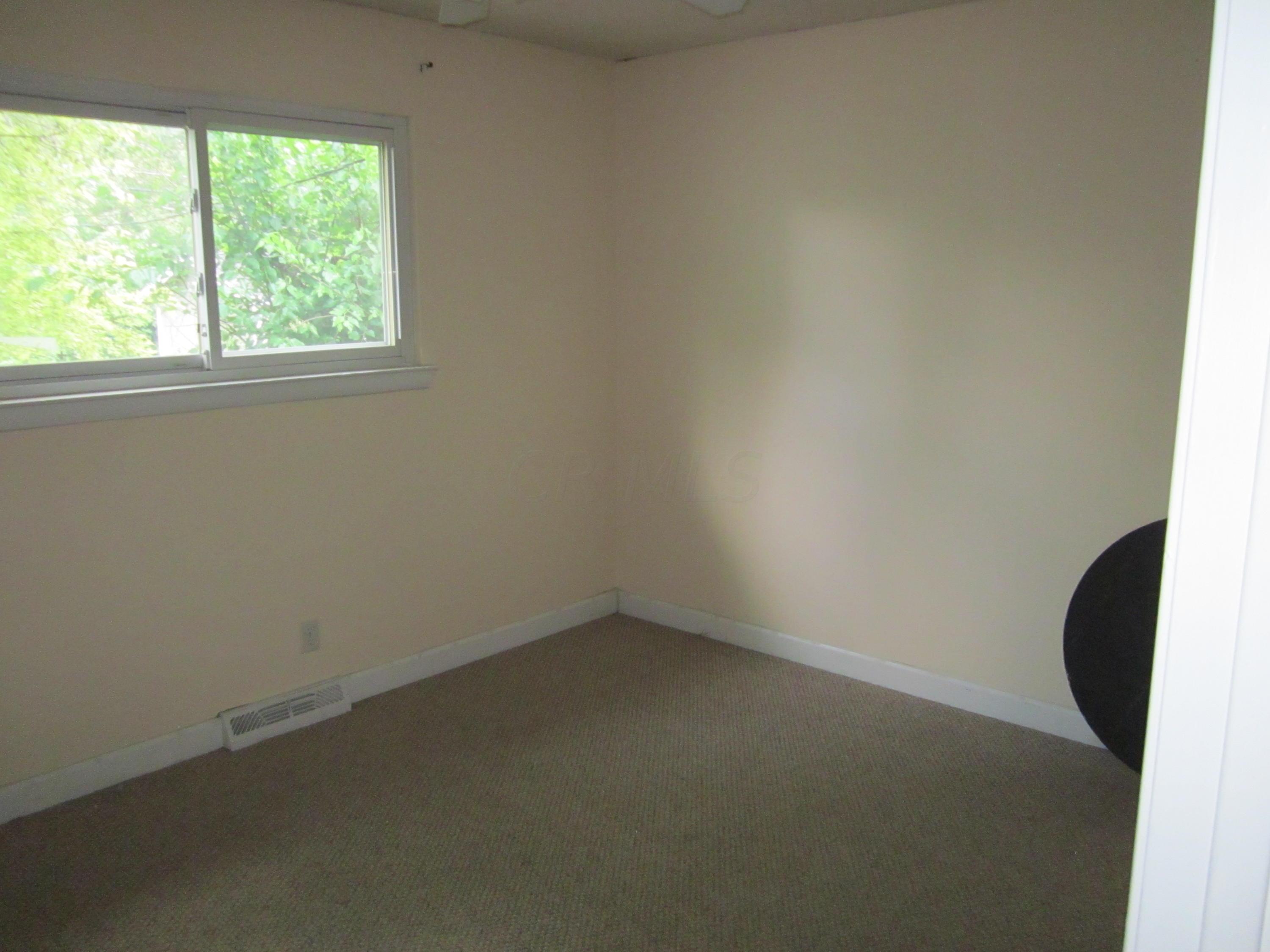 5100 Refugee Road Columbus, OH 43232 - Photo 12 of 32 Gallery Image 12