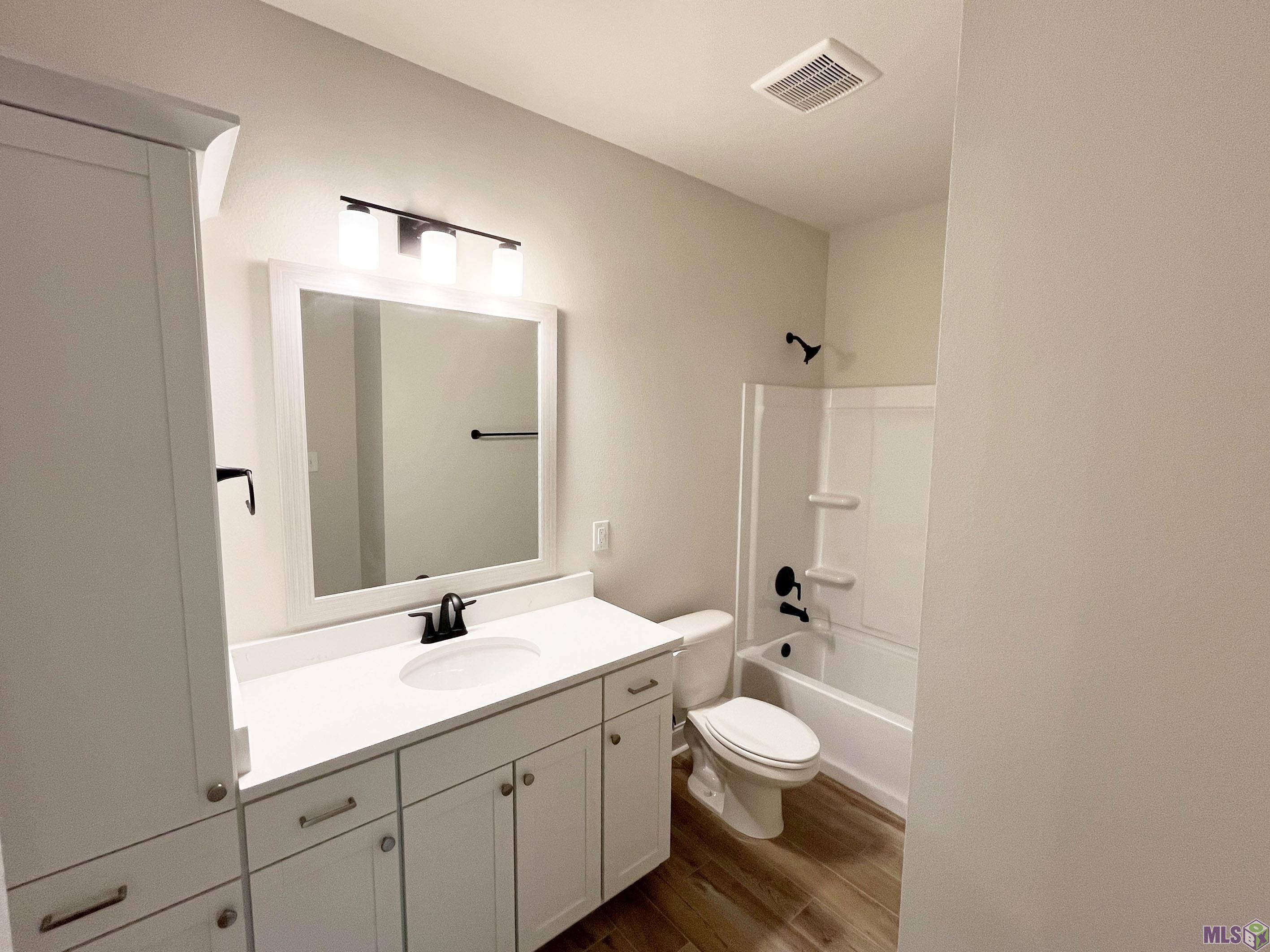 17207 Tidewater Lane Baton Rouge, LA 70810 - Photo 9 of 15