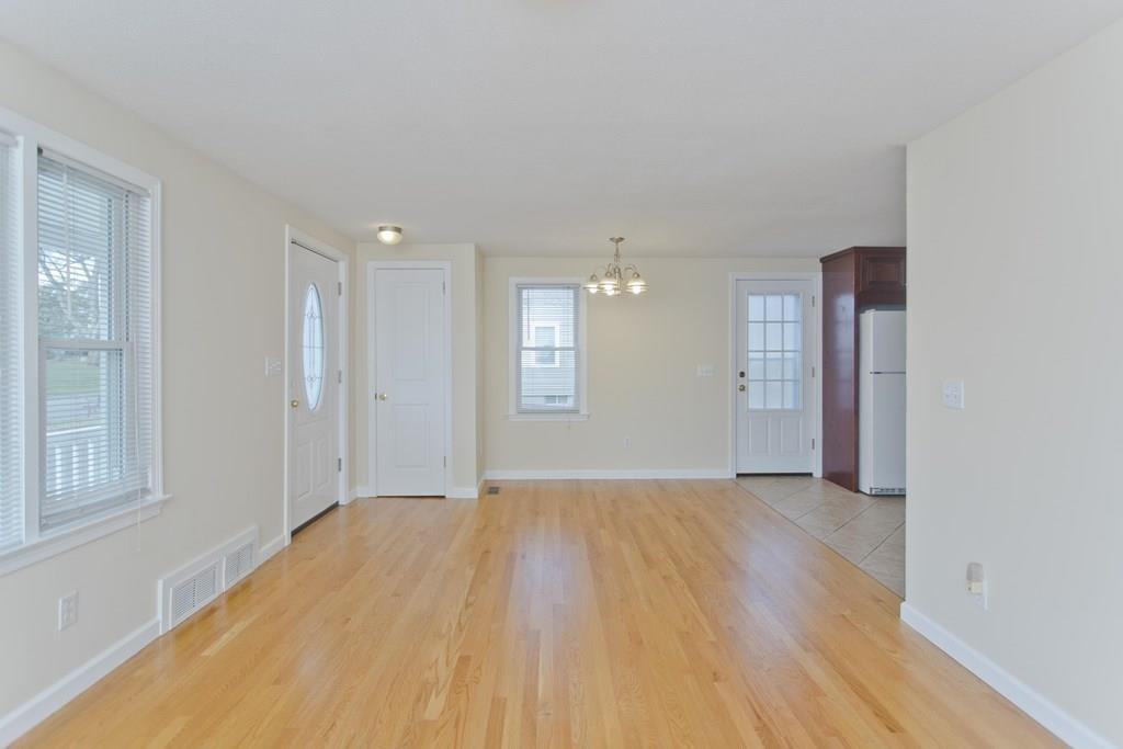 59 Robinson Road West Springfield, MA 01089 - Photo 11 of 40 Gallery Image 11