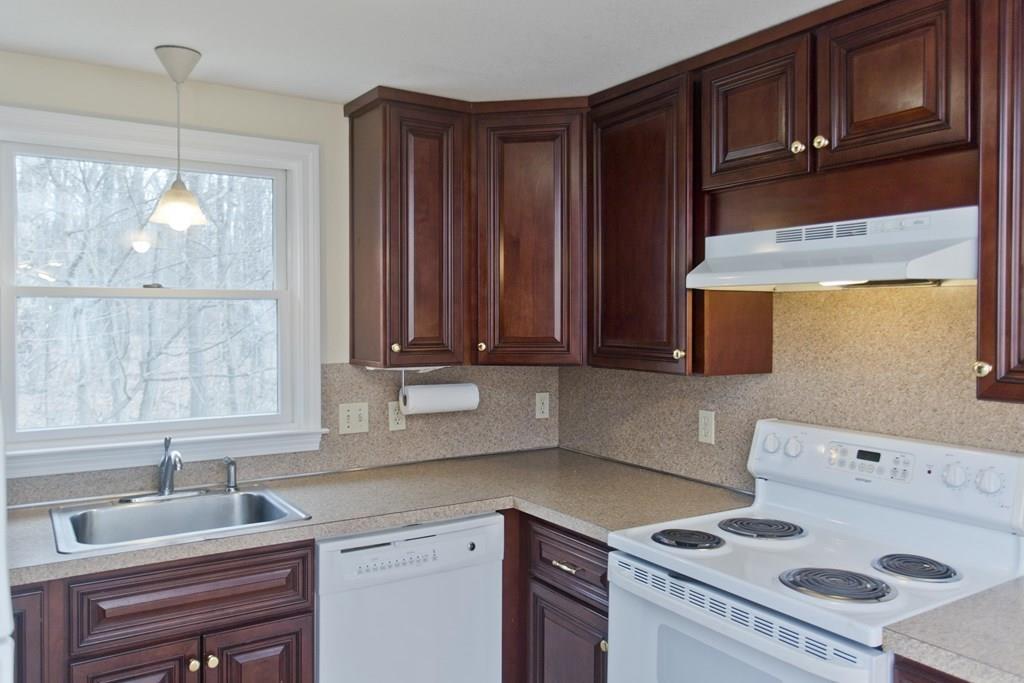 59 Robinson Road West Springfield, MA 01089 - Photo 15 of 40 Gallery Image 15