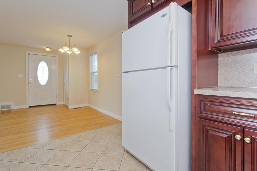59 Robinson Road West Springfield, MA 01089 - Photo 16 of 40 Gallery Image 16
