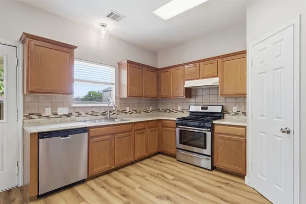 $2,150 | 3901 Whitey Ford Way, Round Rock, TX 78665