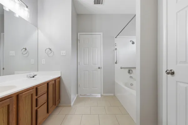 $2,150 | 3901 Whitey Ford Way, Round Rock, TX 78665