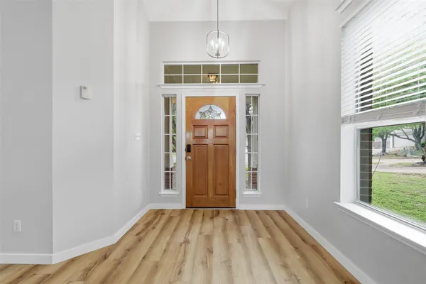 $2,150 | 3901 Whitey Ford Way, Round Rock, TX 78665