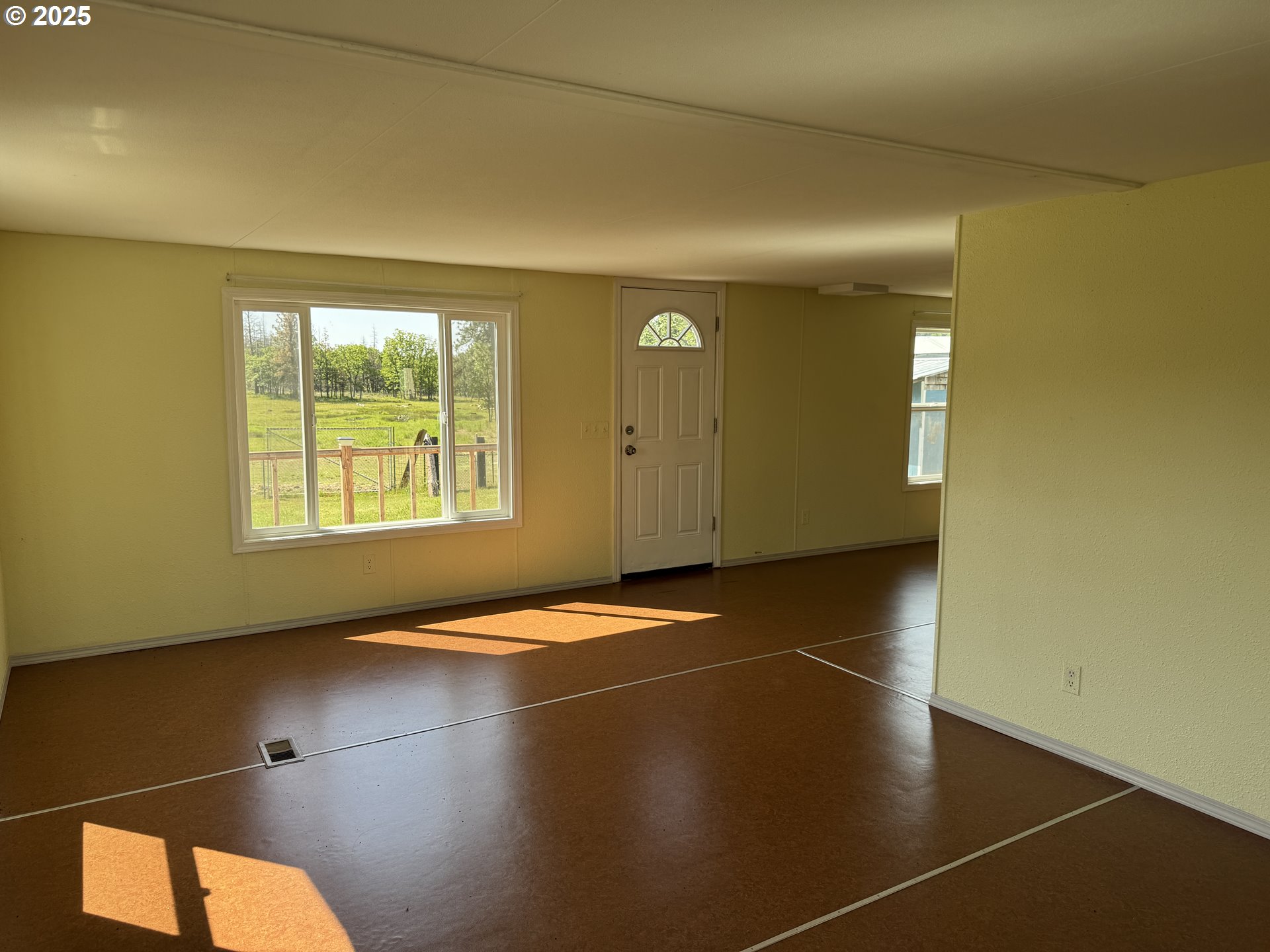 1924 Highway 97 Goldendale, WA 98620 - Photo 25 of 40 a view of an empty room with a window