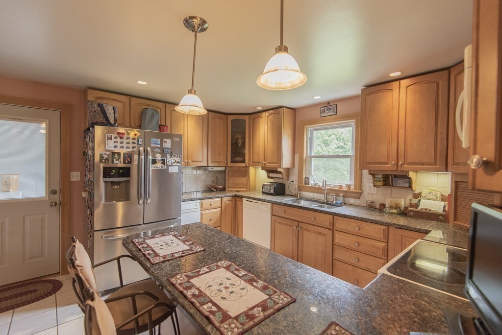 22 Catalina Road Lynn, MA 01905 - Photo 20 of 29 Gallery Image 20