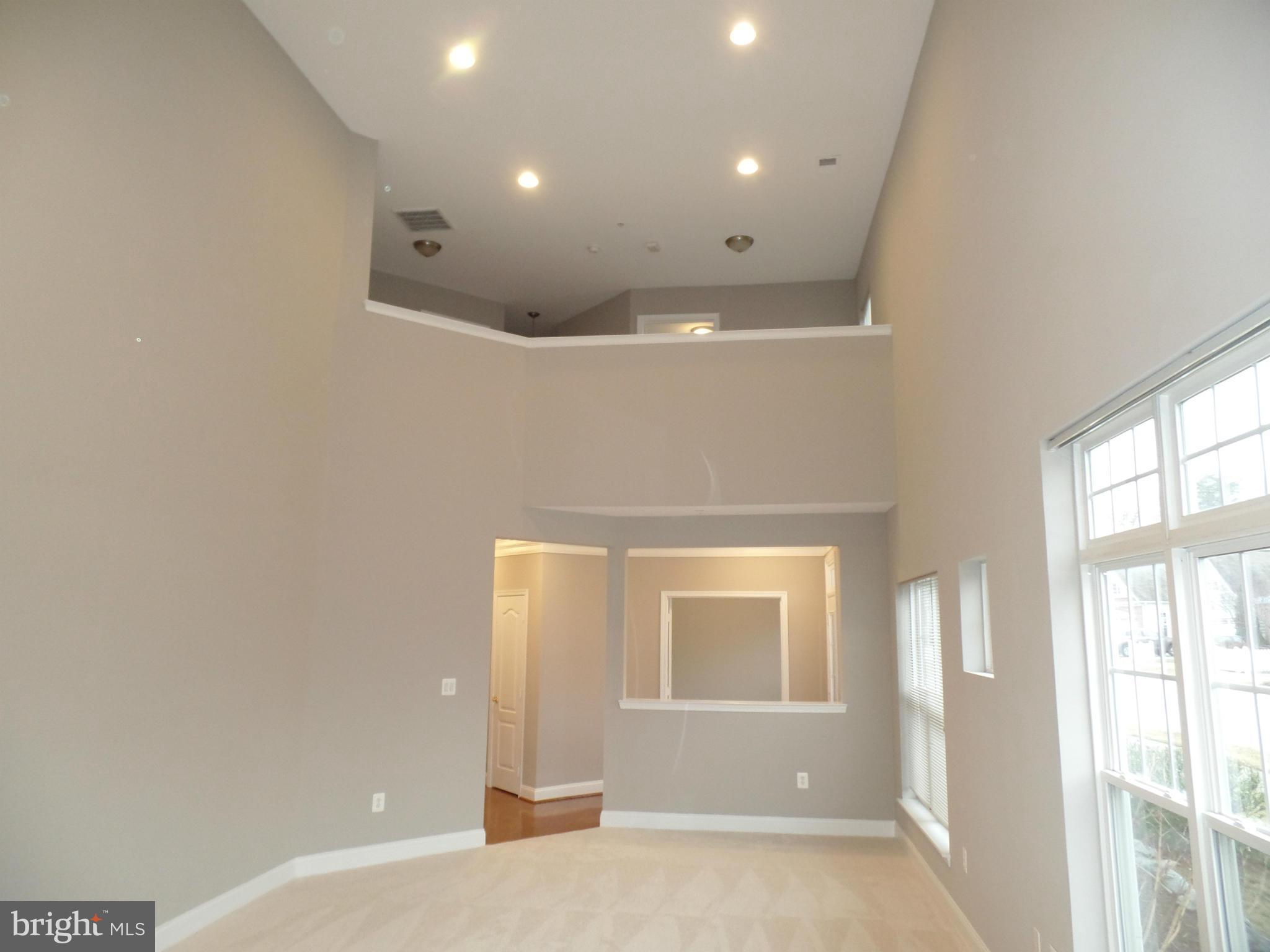 13200 Rabbit Chase Road Laurel, MD 20707 - Photo 7 of 30 Living Room