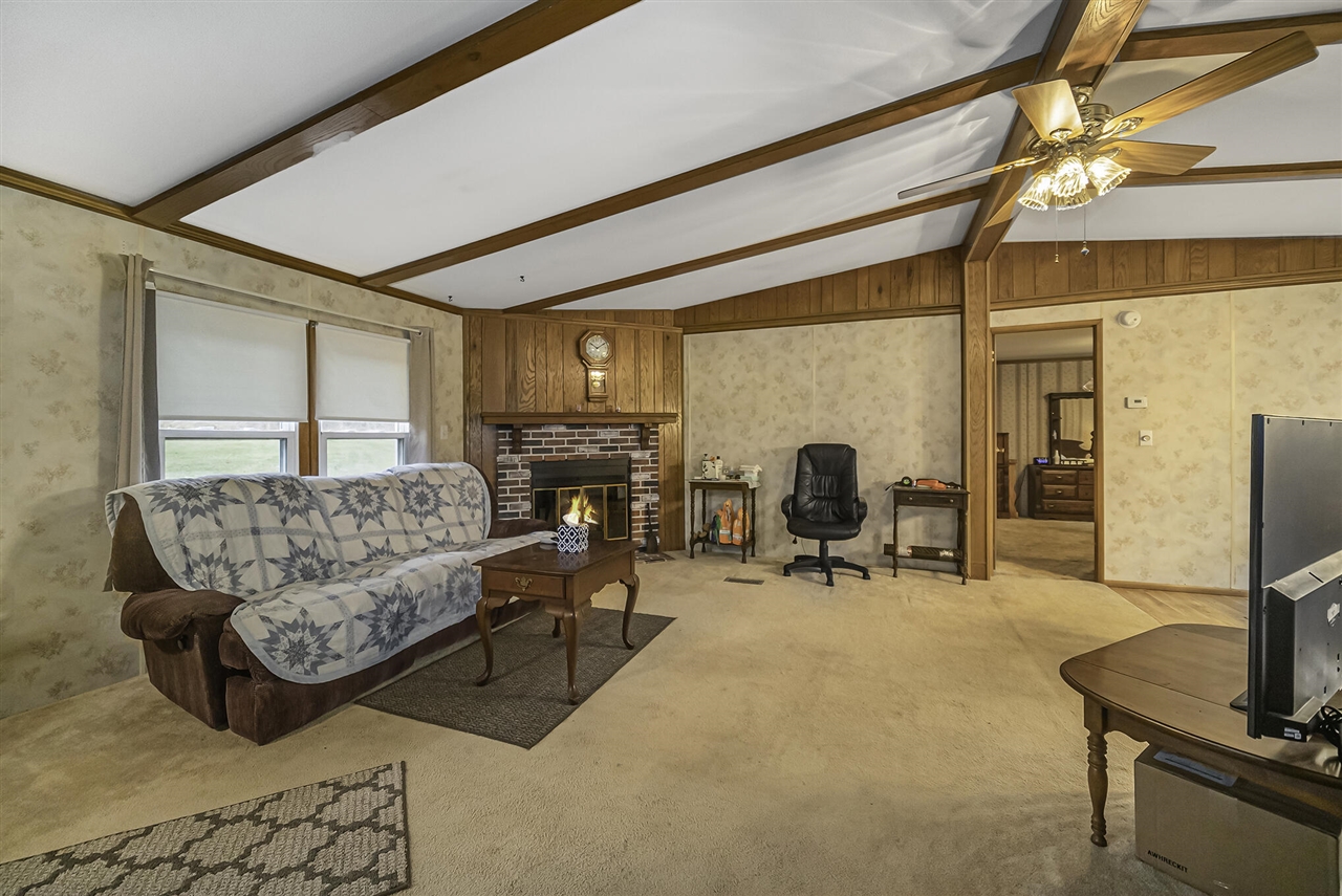 4604 Walz Road Jackson, MI 49201 - Photo 4 of 24 Gallery Image 4