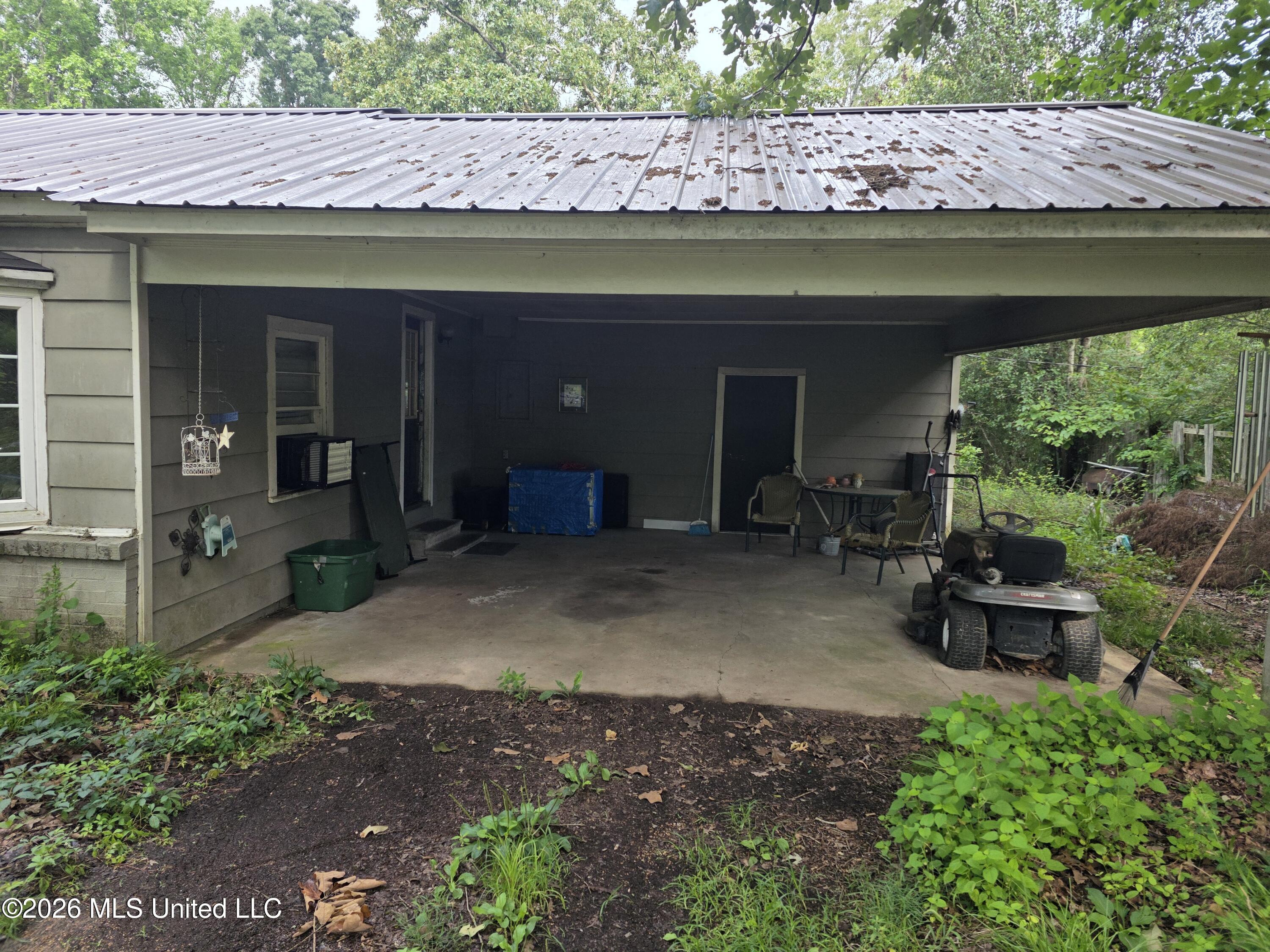 2122 New Hope Road Columbus, MS 39702 - Photo 2 of 19 20260626_084833