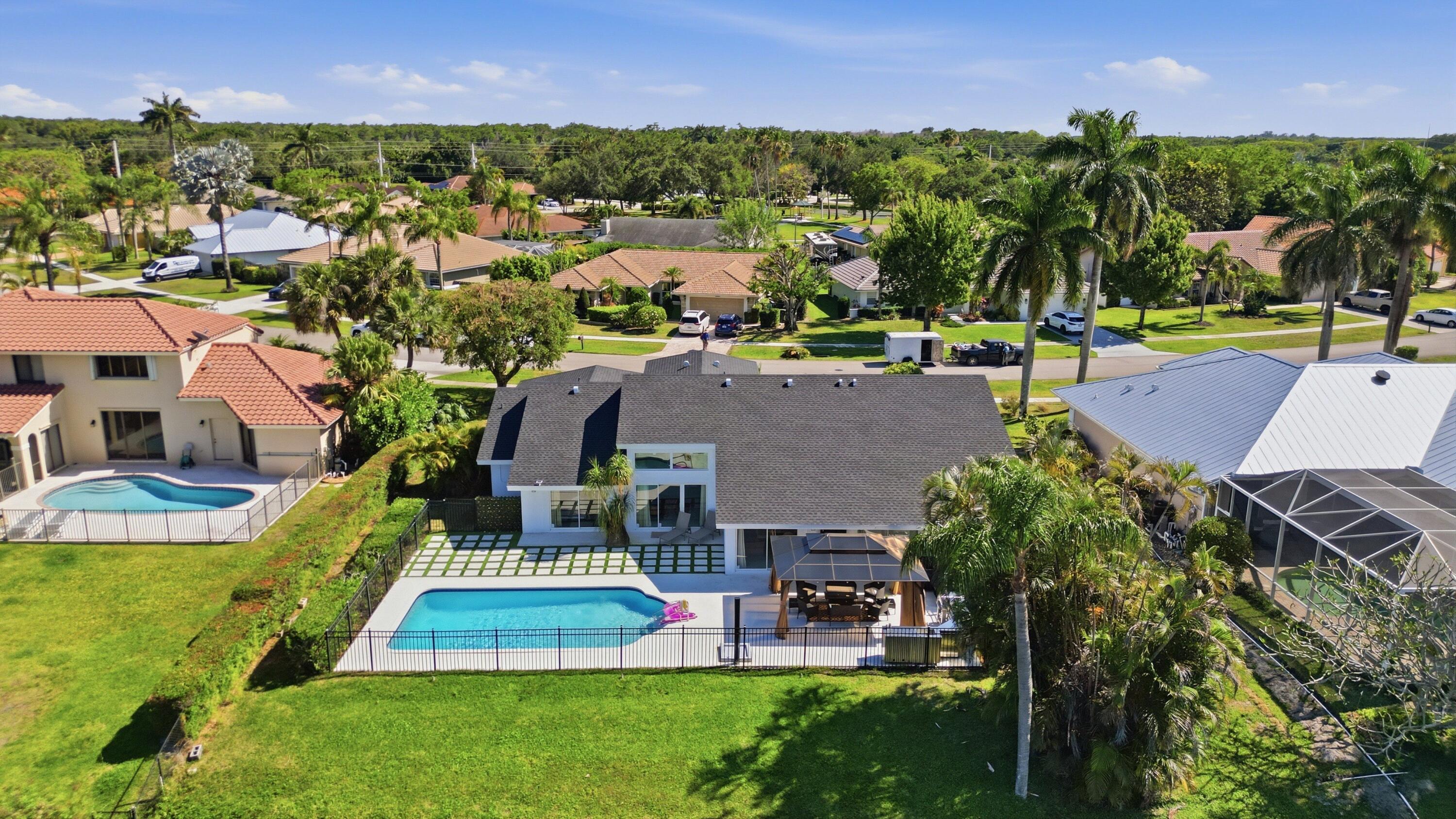 12725 Kingsway Road Wellington, FL 33414 - Photo 31 of 33 072-010-Low Aerial-4032x2268