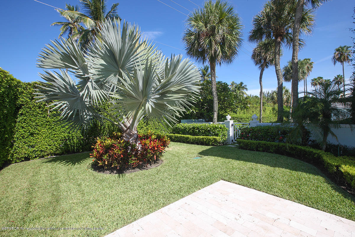 202 Garden Road Palm Beach, FL 33480 - Photo 12 of 76 12 Front Yard