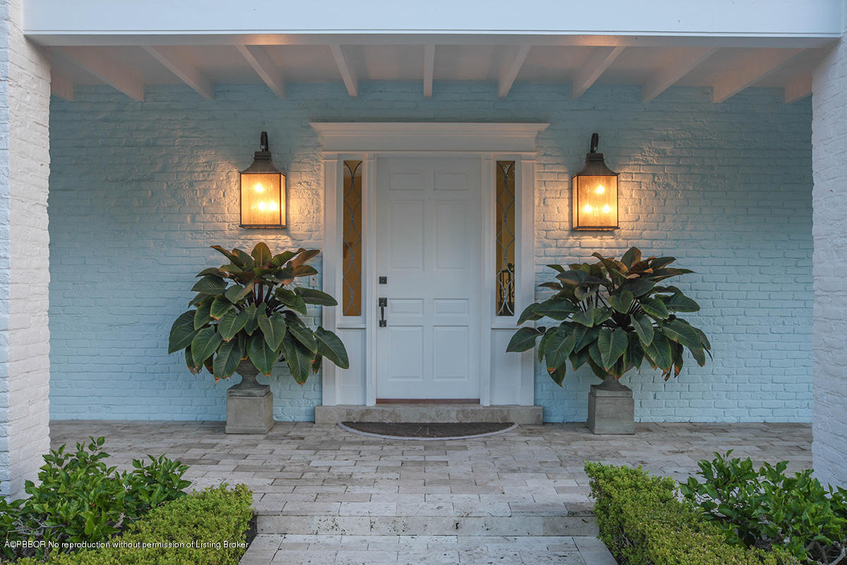 202 Garden Road Palm Beach, FL 33480 - Photo 15 of 76 15 Doorway