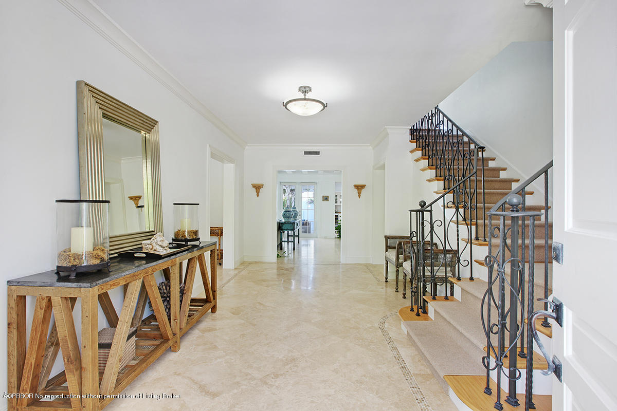 202 Garden Road Palm Beach, FL 33480 - Photo 16 of 76 16 Foyer