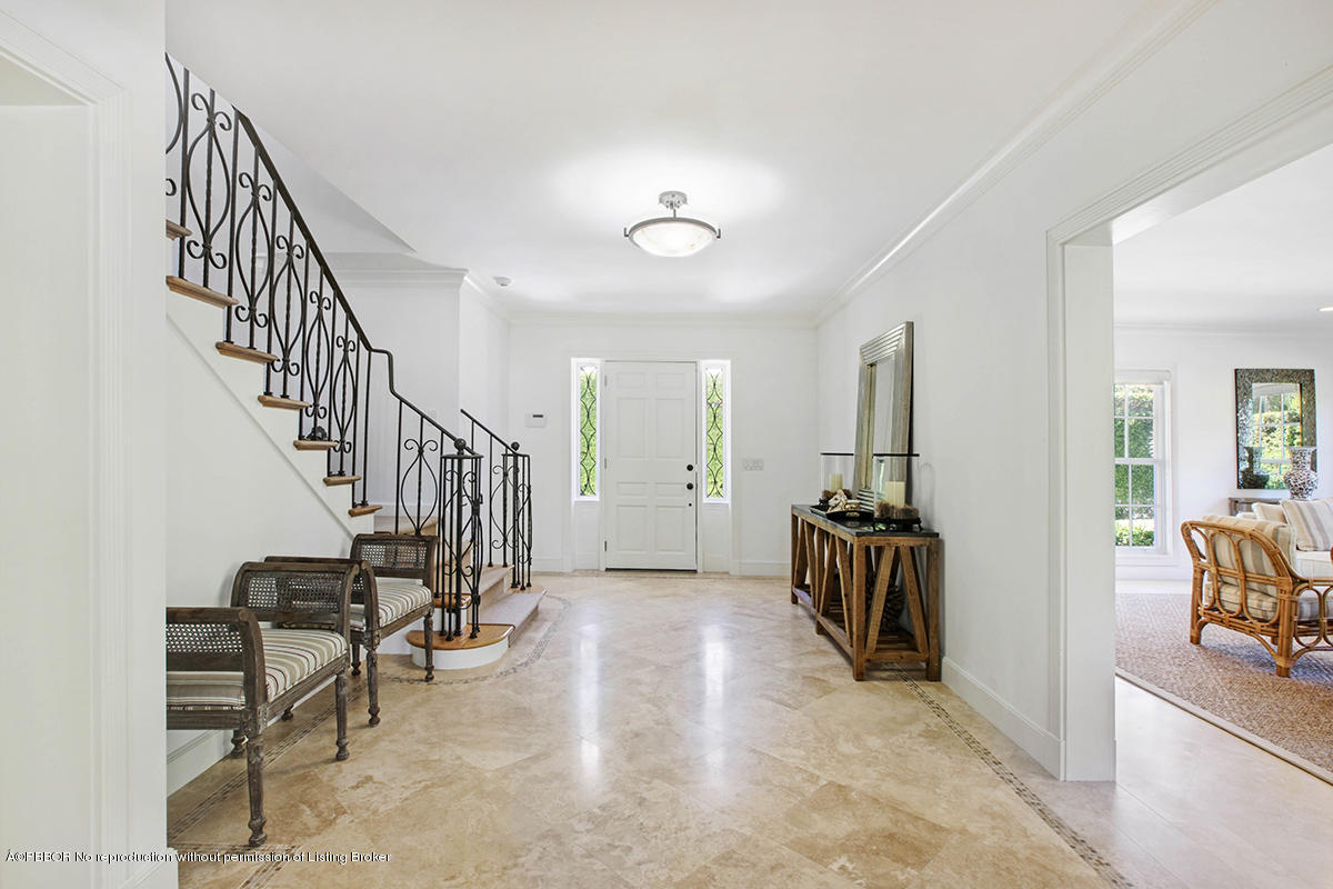 202 Garden Road Palm Beach, FL 33480 - Photo 18 of 76 18 Foyer