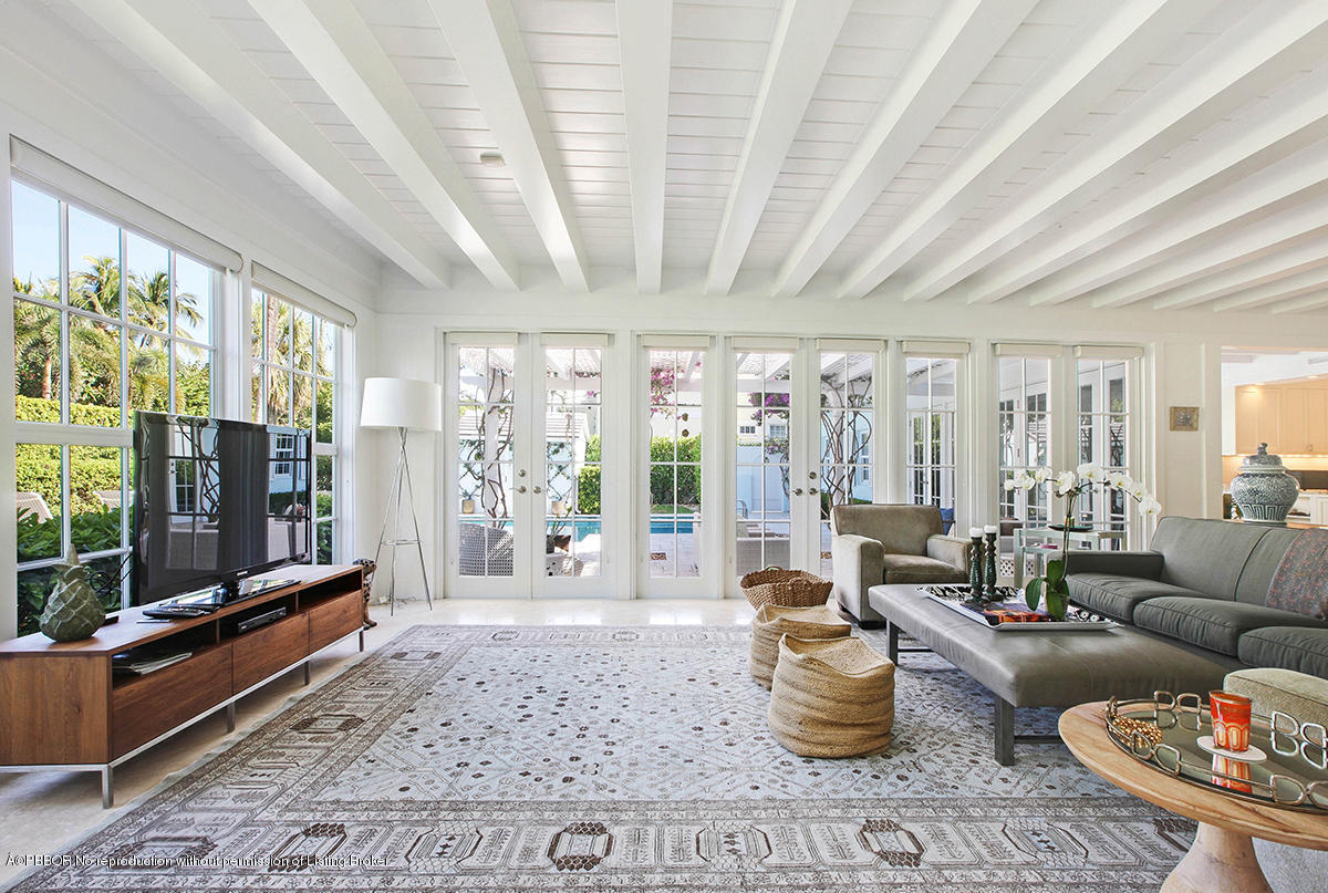 202 Garden Road Palm Beach, FL 33480 - Photo 24 of 76 24 Family Room