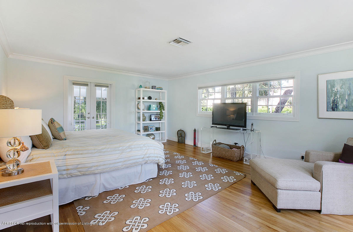 202 Garden Road Palm Beach, FL 33480 - Photo 39 of 76 39 Master Bedroom