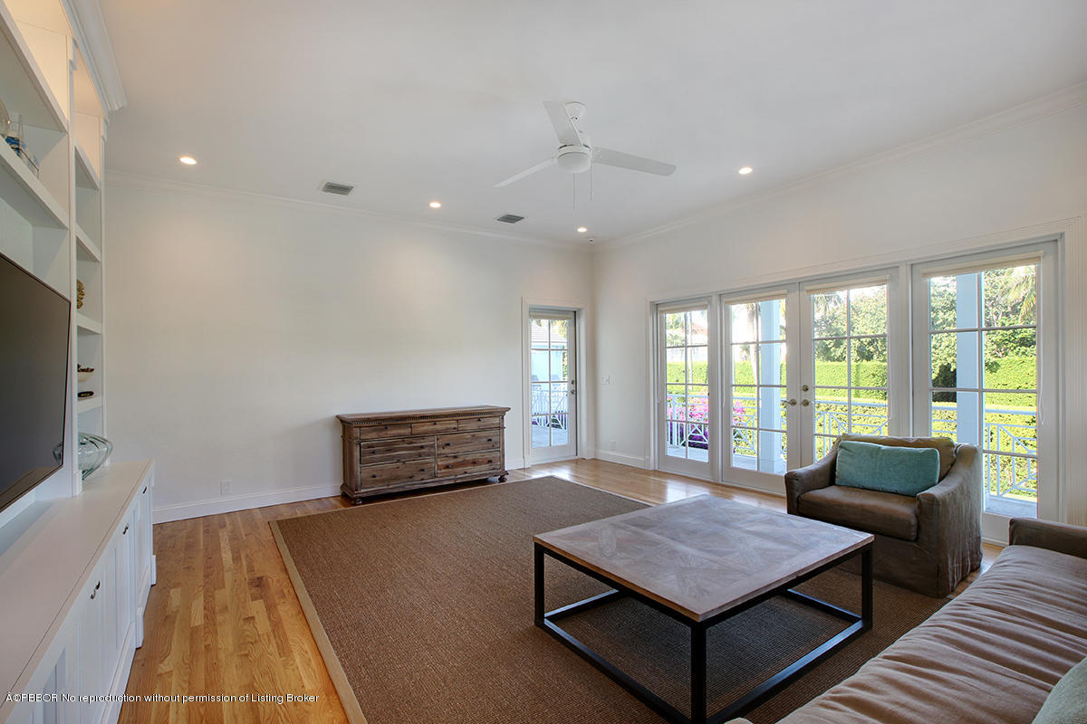 202 Garden Road Palm Beach, FL 33480 - Photo 46 of 76 46 Second Bedroom