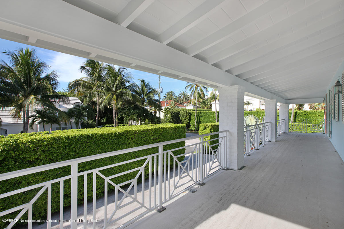 202 Garden Road Palm Beach, FL 33480 - Photo 53 of 76 53 Patio