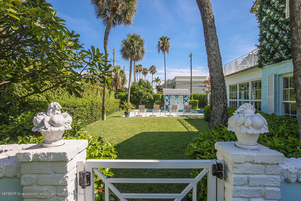 202 Garden Road Palm Beach, FL 33480 - Photo 54 of 76 54 Backyard