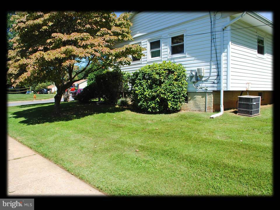 211 Stanlake Road Owings Mills, MD 21117 - Photo 4 of 23 UPDATED VINYL SIDING
