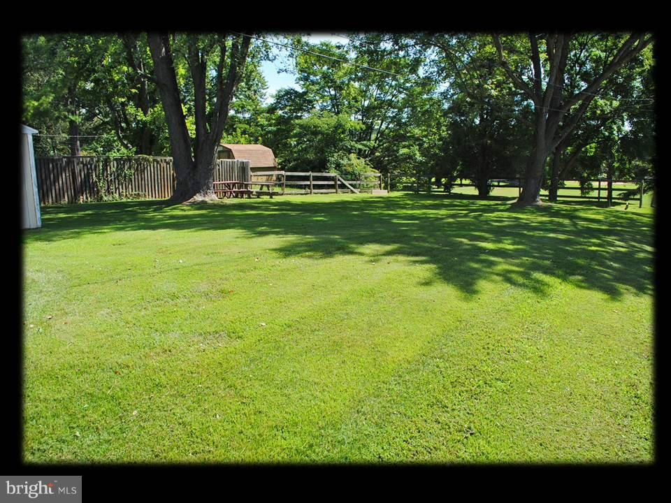 211 Stanlake Road Owings Mills, MD 21117 - Photo 5 of 23 LARGE REAR BACK YARD