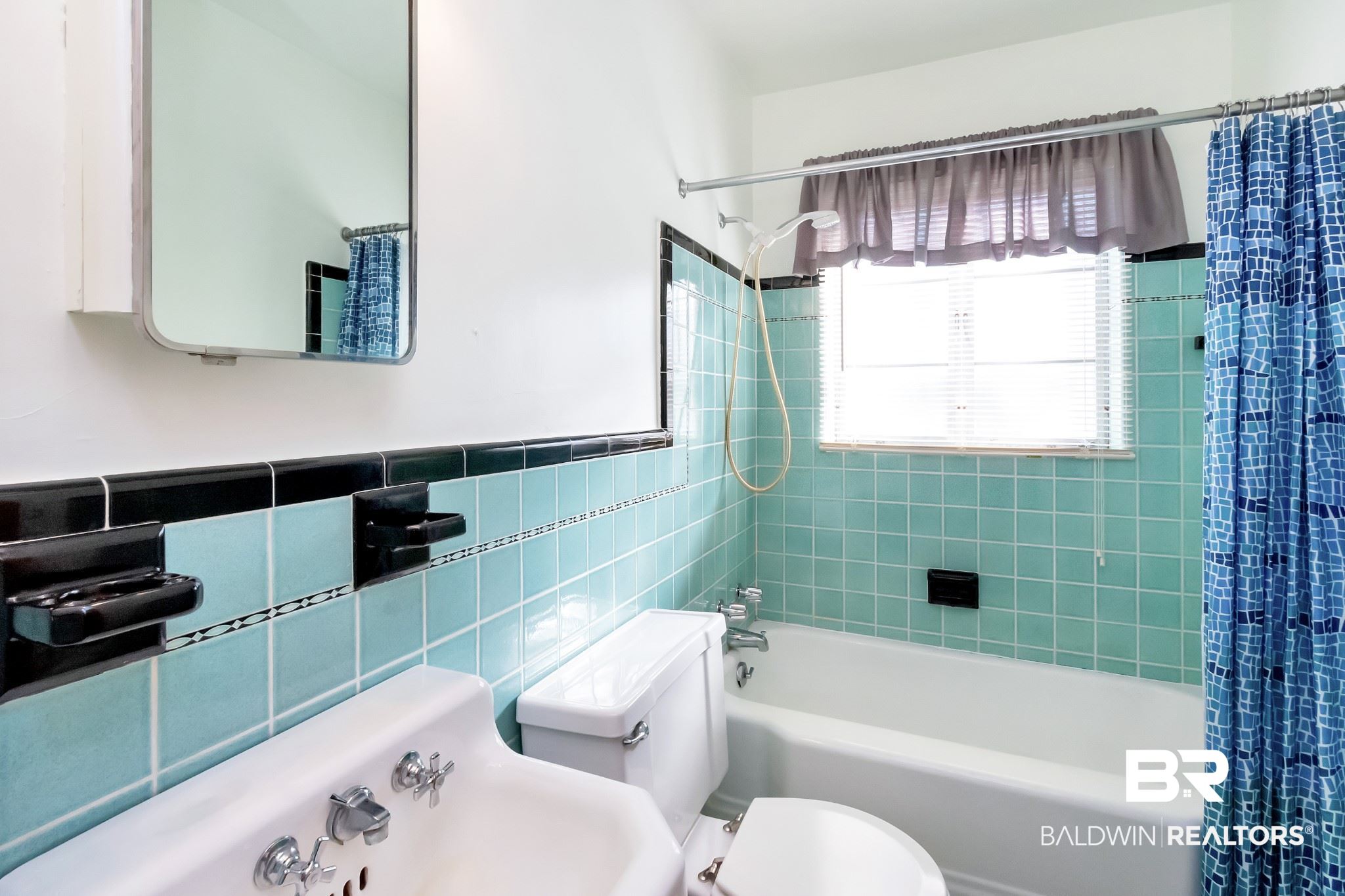 417 Myrtlewood Avenue Mobile, AL 36611 - Photo 12 of 27
