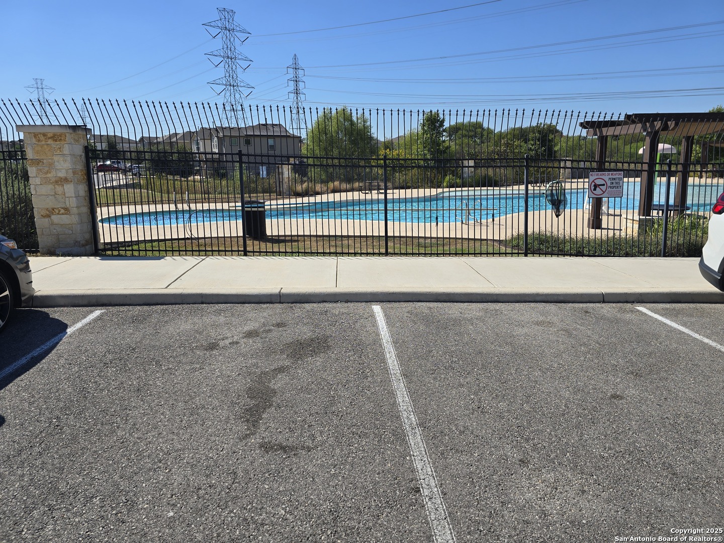 8207 Tortoise Trail Converse, TX 78109 - Photo 27 of 30 a view of a basket ball ground