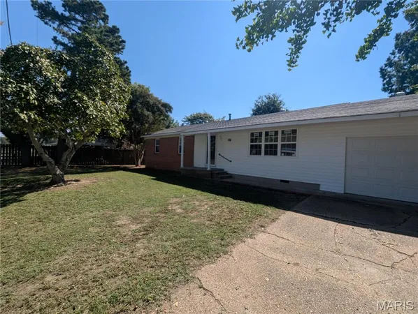 $120,000 | 301 East Jackson Street, Hayti, MO 63851