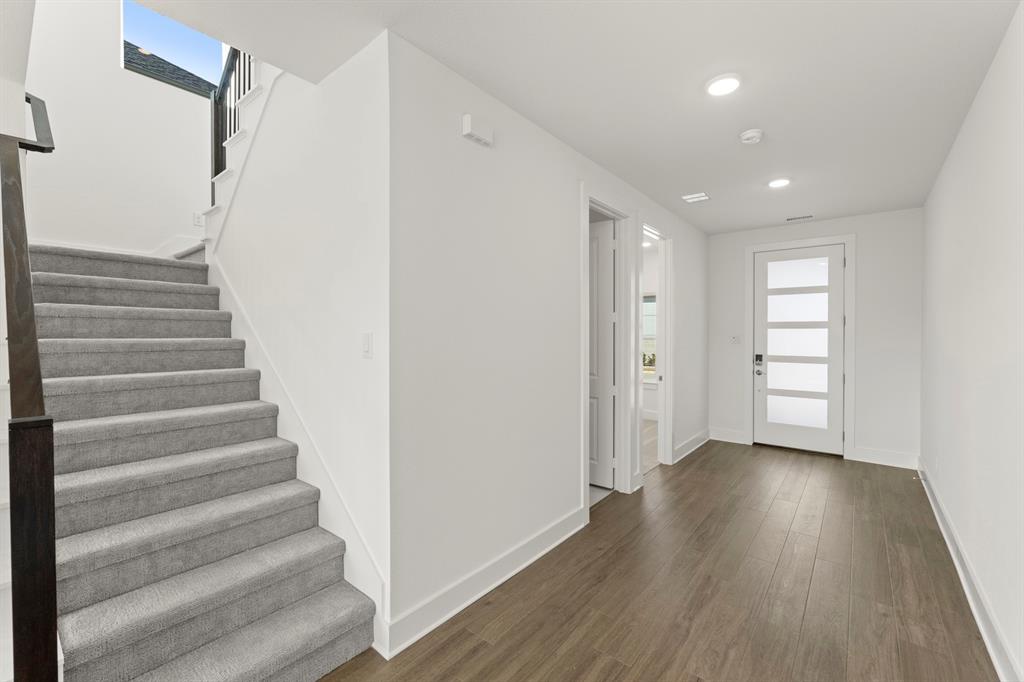 2724 Andorra Road McKinney, TX 75071 - Photo 3 of 27 03. 2724 Andorra - Entry