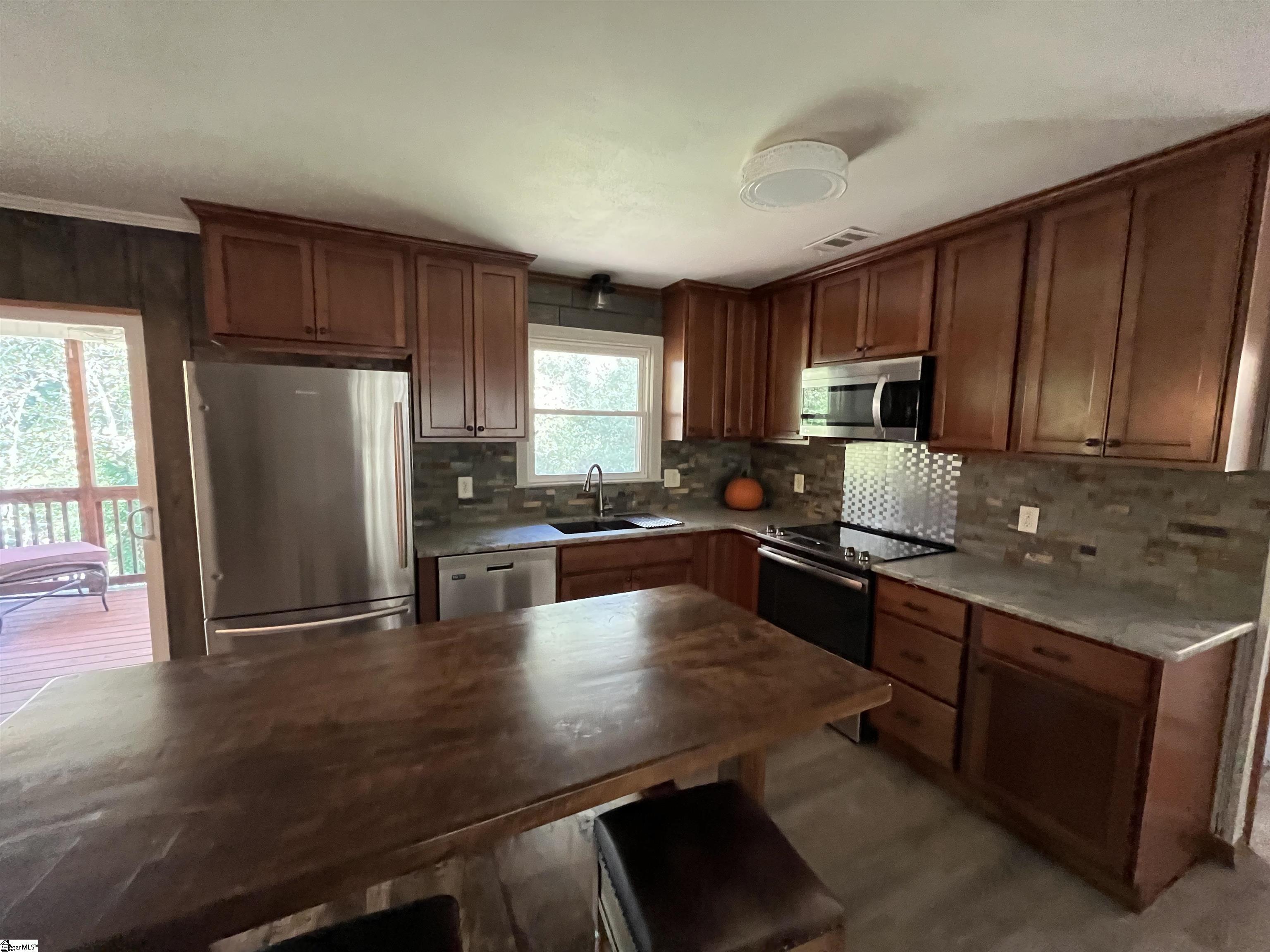 606 North Poplar Street Walhalla, SC 29691 - Photo 2 of 28