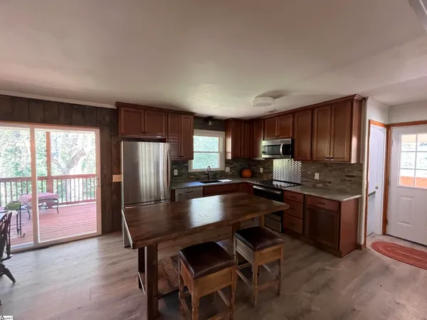 $335,000 | 606 North Poplar Street, Walhalla, SC 29691