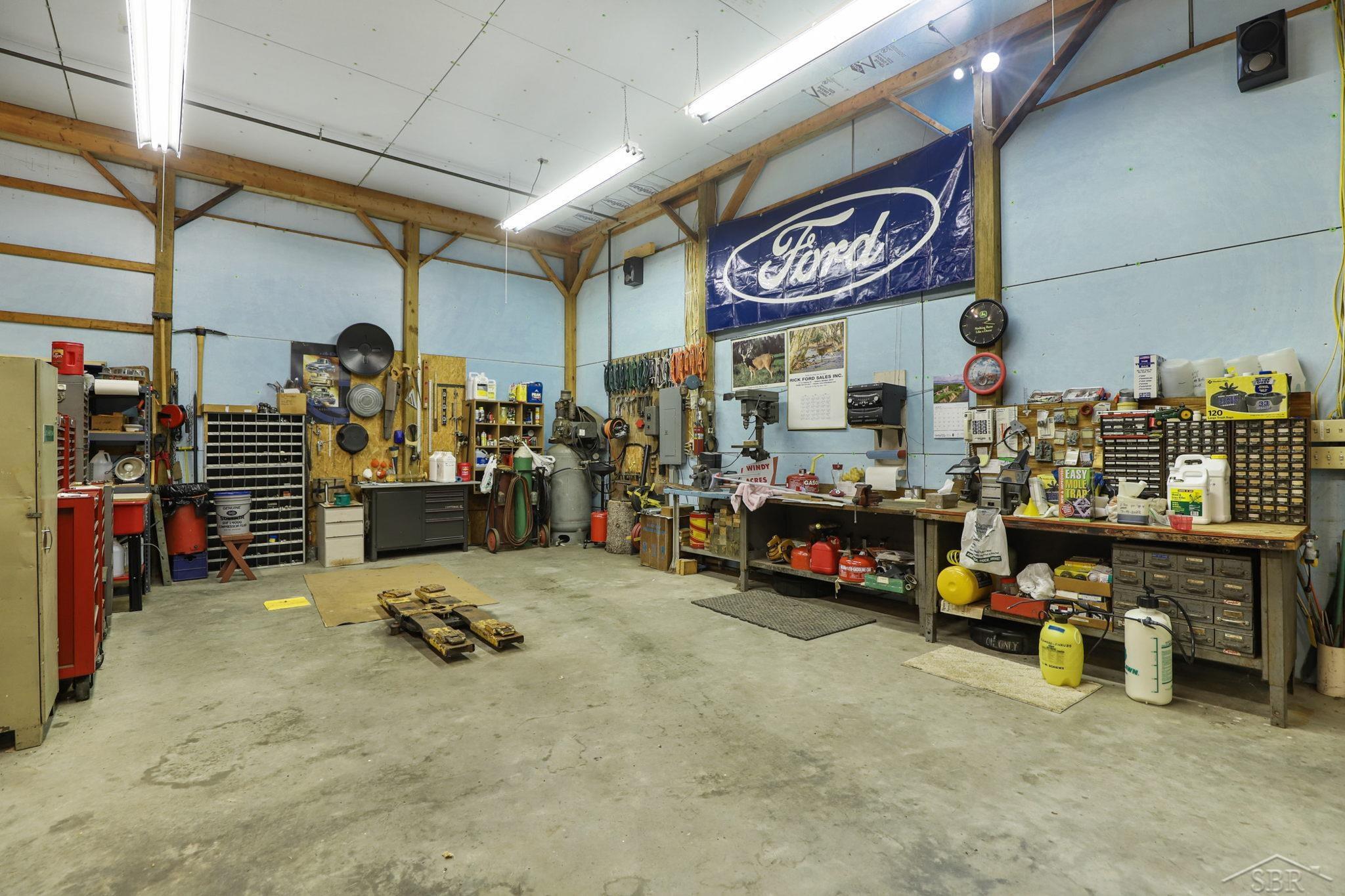 550 North Steel Road Hemlock, MI 48626 - Photo 41 of 52