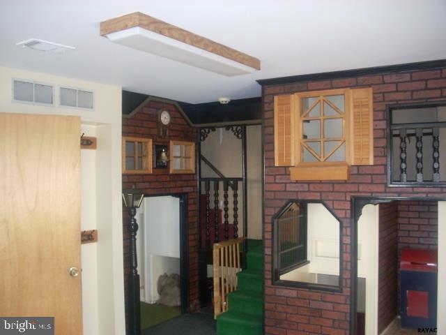 5770 Mountain Road Dover, PA 17315 - Photo 12 of 36 Gallery Image 12