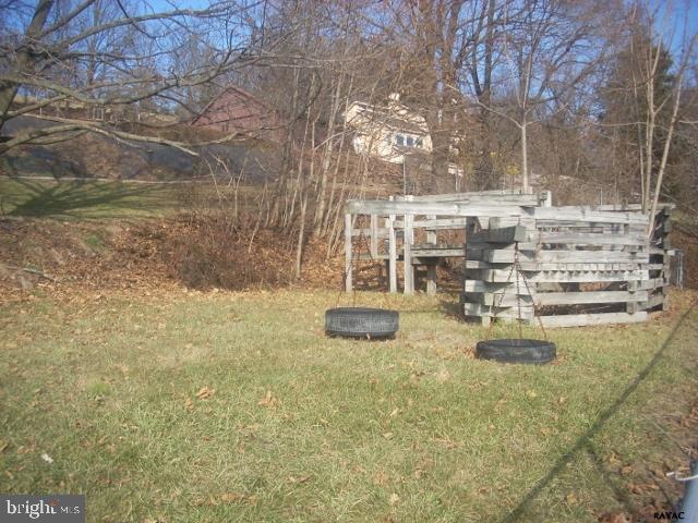 5770 Mountain Road Dover, PA 17315 - Photo 4 of 36 Gallery Image 4