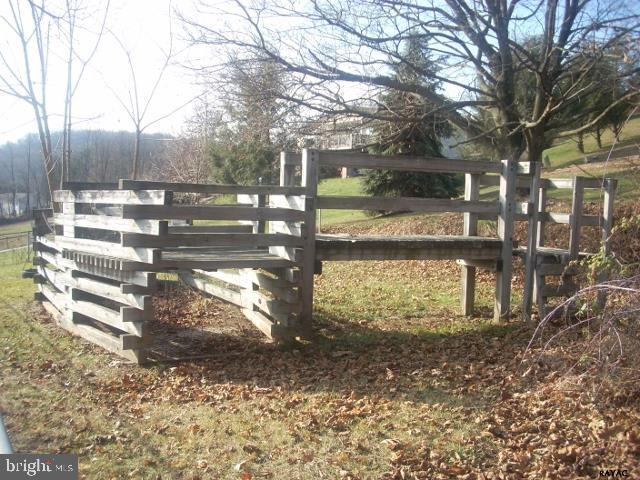 5770 Mountain Road Dover, PA 17315 - Photo 5 of 36 Gallery Image 5
