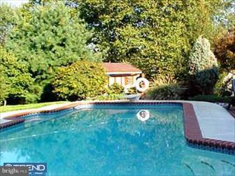 813 Cherry Tree Road Aston, PA 19014 - Photo 6 of 6 Exterior Back