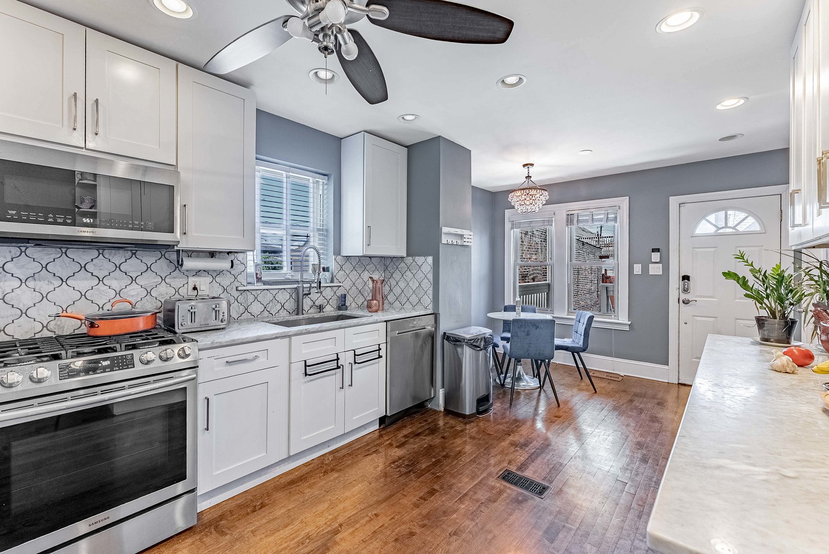 2844 South Throop Street Chicago, IL 60608 - Photo 10 of 45