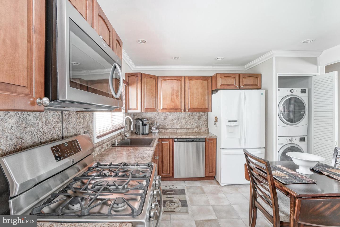 4 Buttonwood Road Stratford, NJ 08084 - Photo 6 of 21