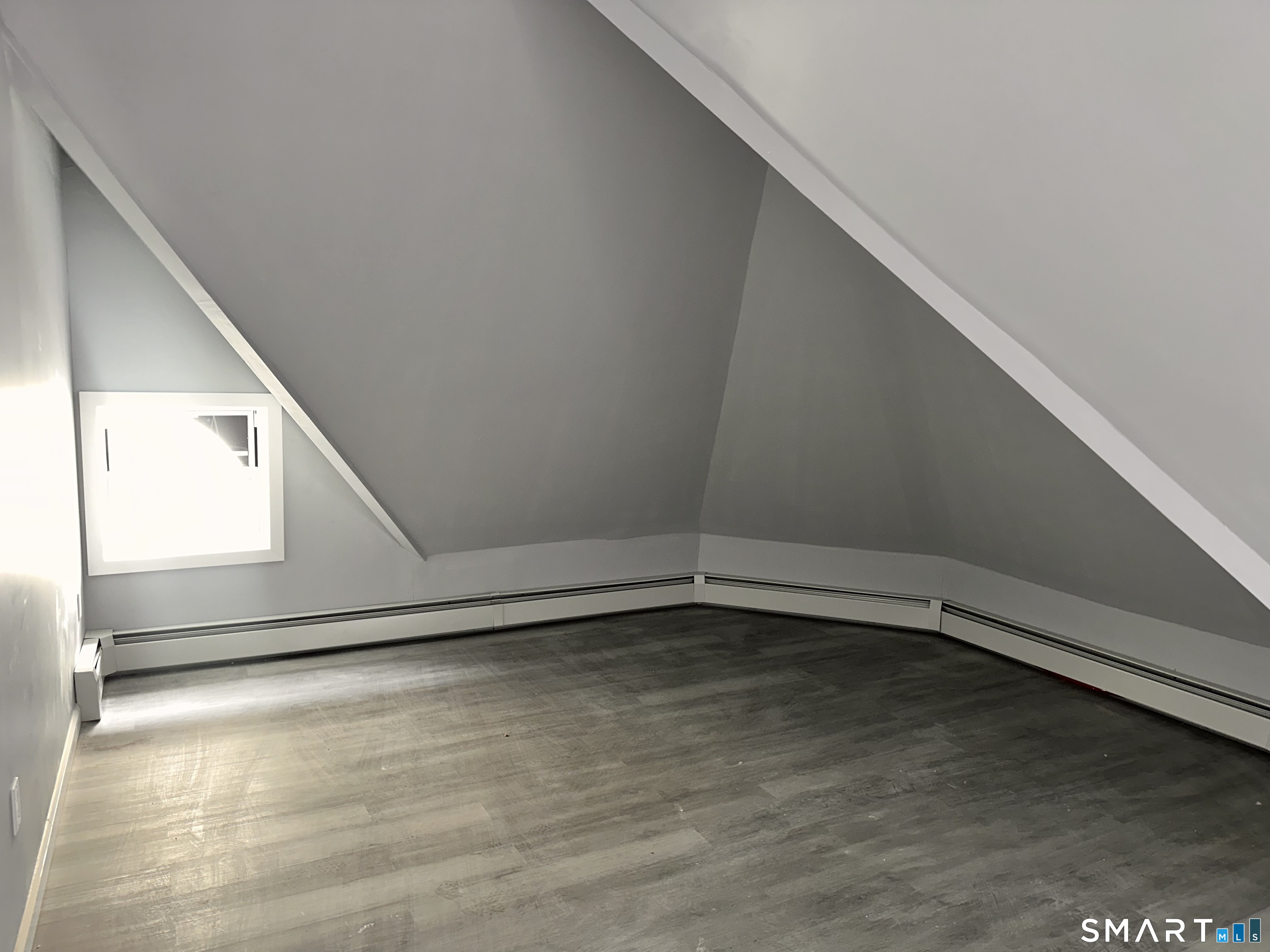 240 Madison Avenue Bridgeport, CT 06604 - Photo 13 of 21 a view of an empty room