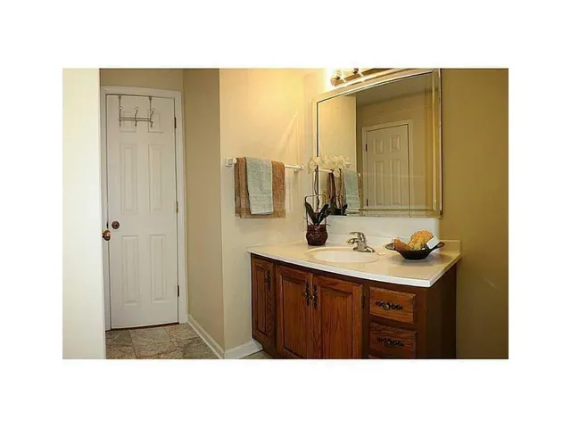 $2,300 | 3424 East 98th Street, Carmel, IN 46033