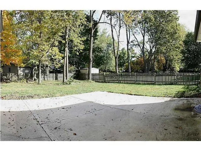 $2,300 | 3424 East 98th Street, Carmel, IN 46033