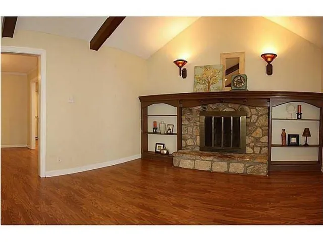 $2,300 | 3424 East 98th Street, Carmel, IN 46033