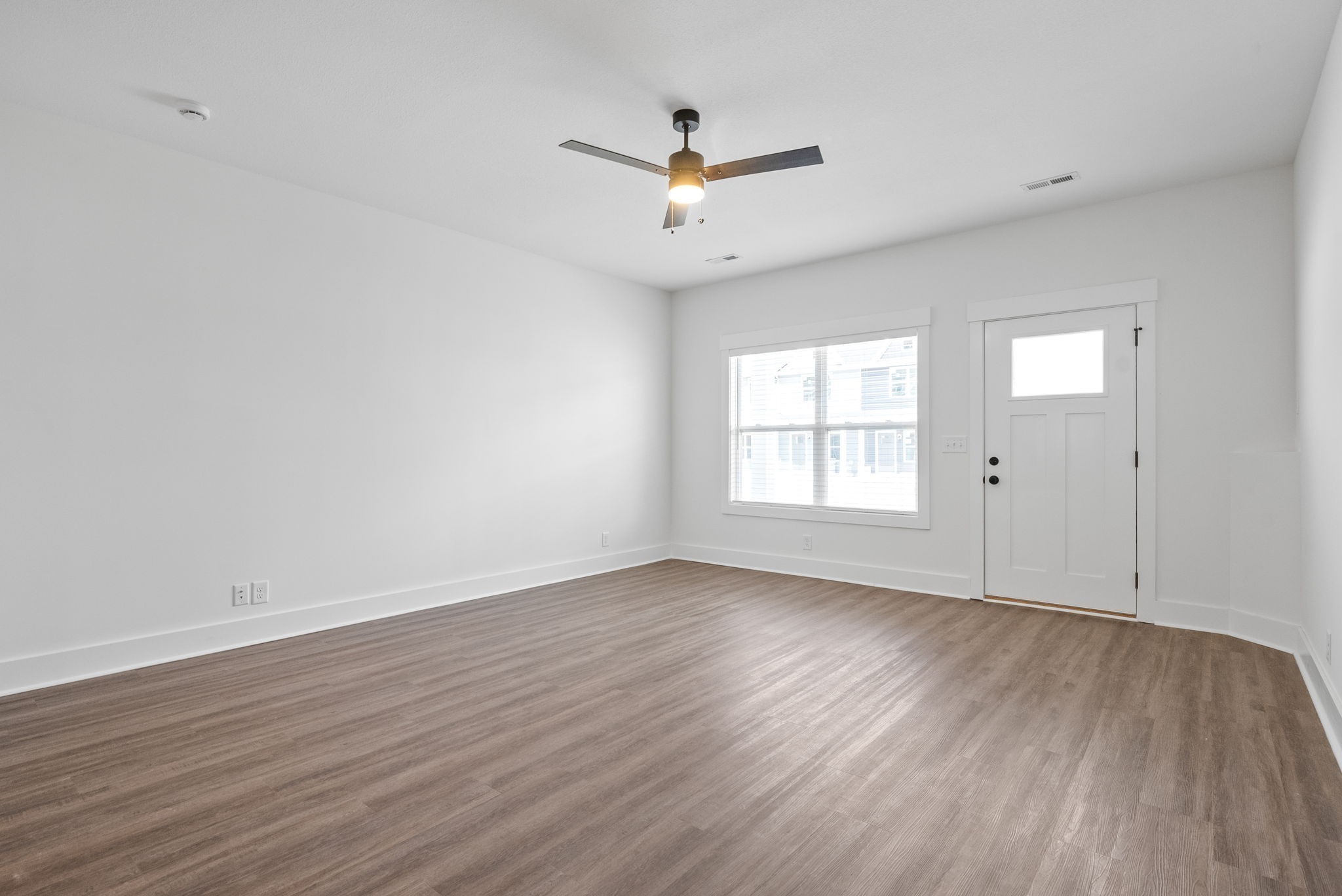 129 Front Rdg Circle Clarksville, TN 37042 - Photo 7 of 37