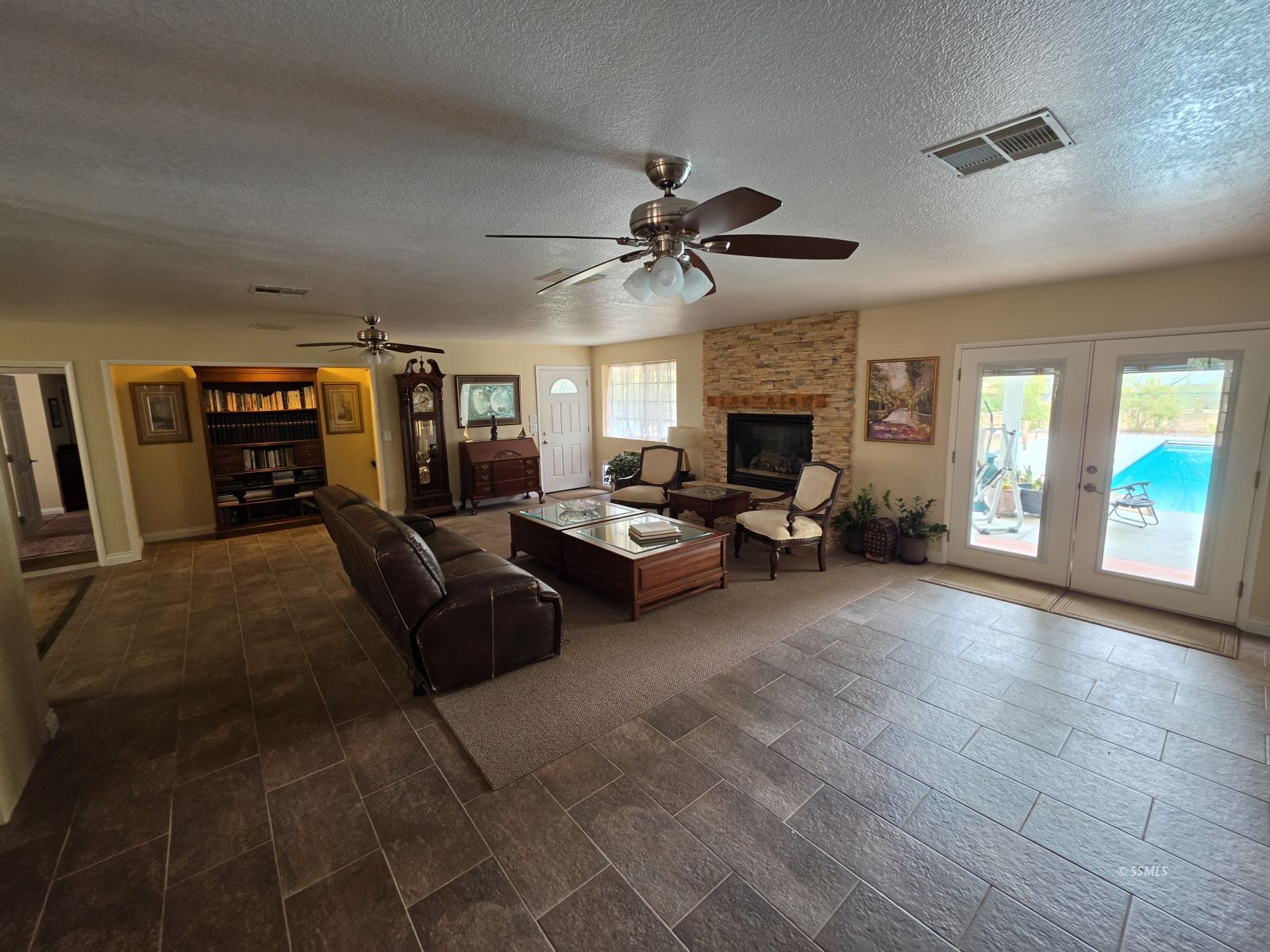457 North Phillips Street Ridgecrest, CA 93555 - Photo 7 of 50