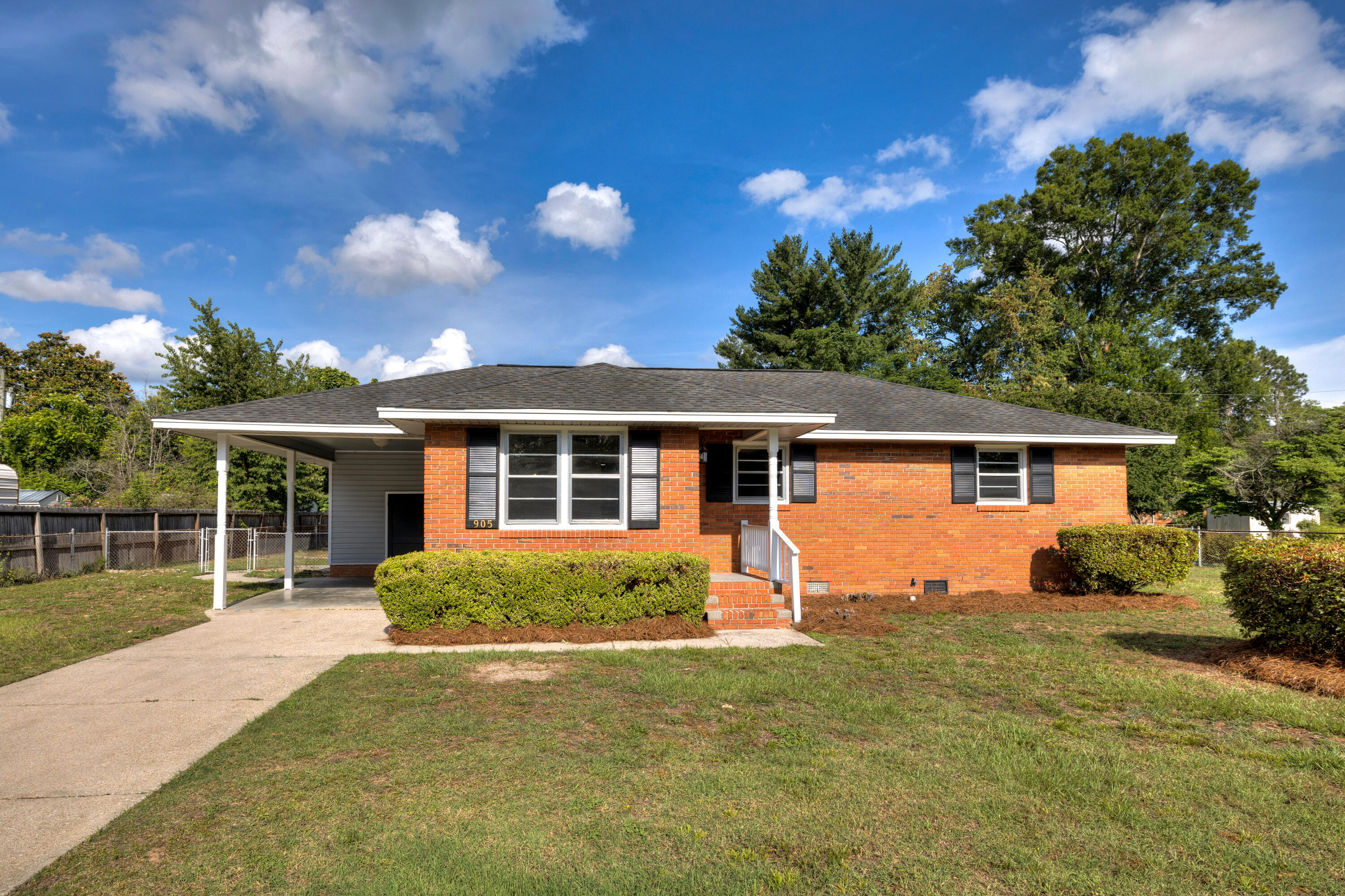 905 Perry Boulevard Sumter, SC 29154 - Photo 2 of 26