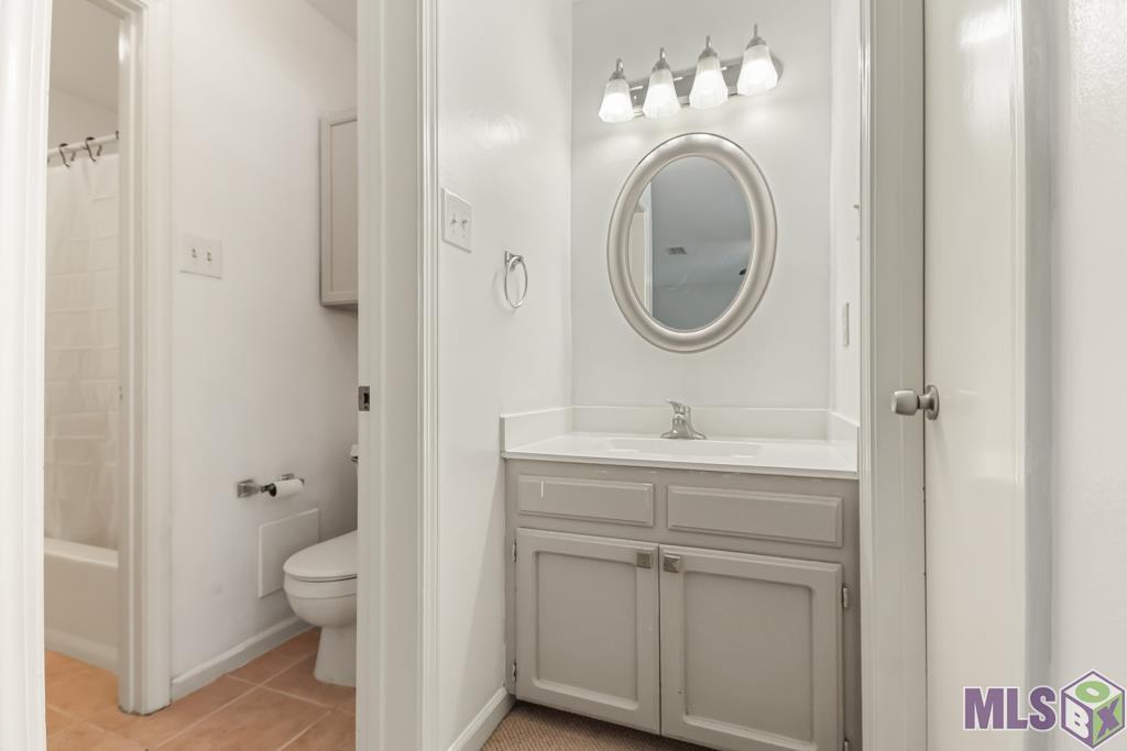 981 Ridgepoint Court, Unit 981 Baton Rouge, LA 70810 - Photo 16 of 22 Gallery Image 16