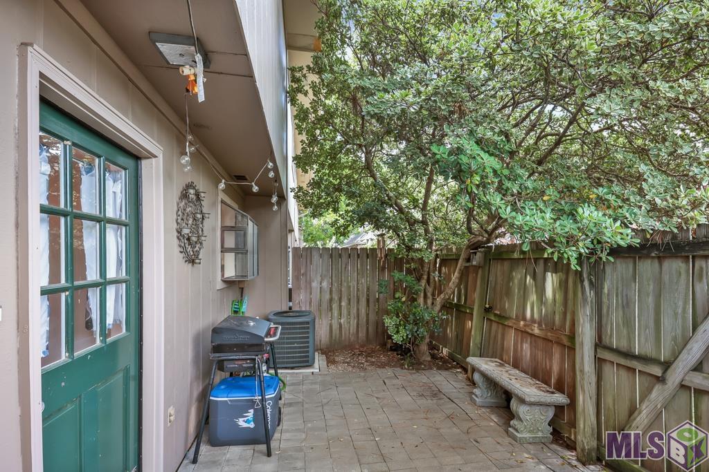 981 Ridgepoint Court, Unit 981 Baton Rouge, LA 70810 - Photo 4 of 22 Gallery Image 4